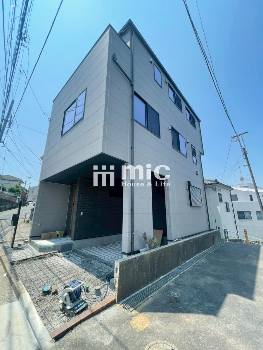 横浜市金沢区富岡東1丁目