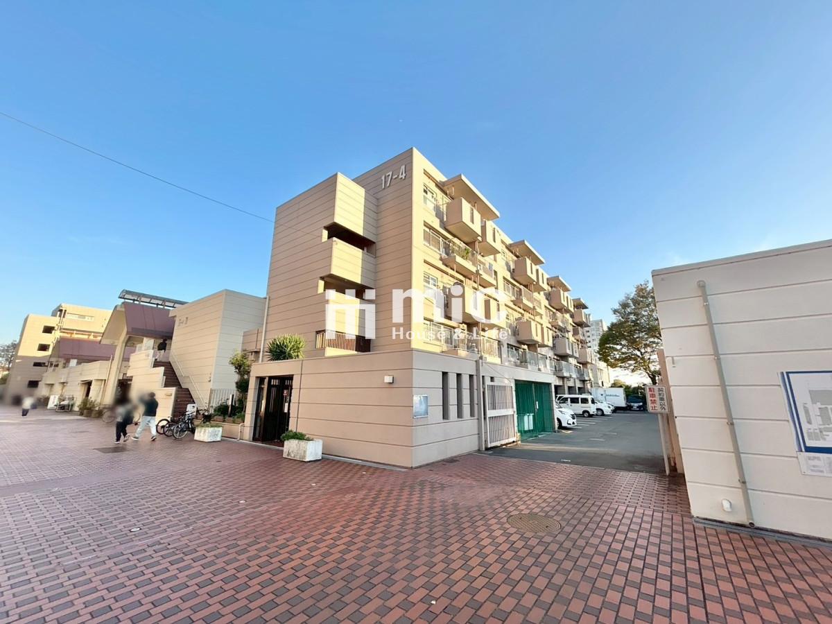 金沢シーサイドタウンさざなみ団地17-4号棟