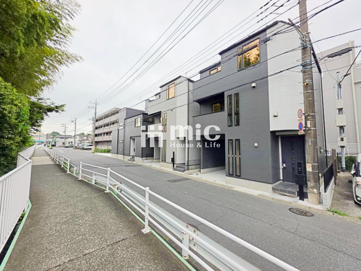 横浜市港南区日野中央2丁目【B号棟】